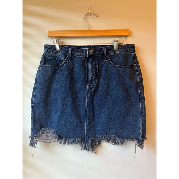 Good American Frayed Denim Skirt size 8/29 - Picture 1 of 6